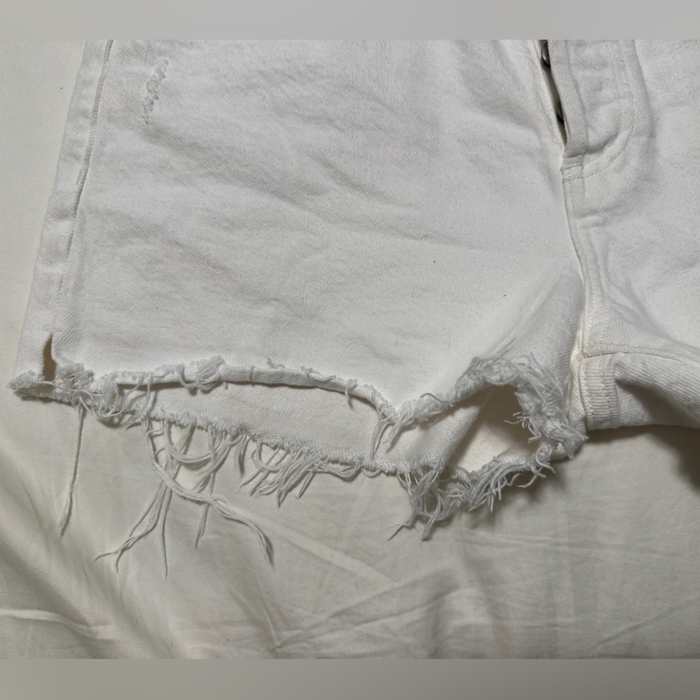 Denim Forum Aritzia White Denim Yoko High Rise Jean Short Size 28 - Picture 3 of 7